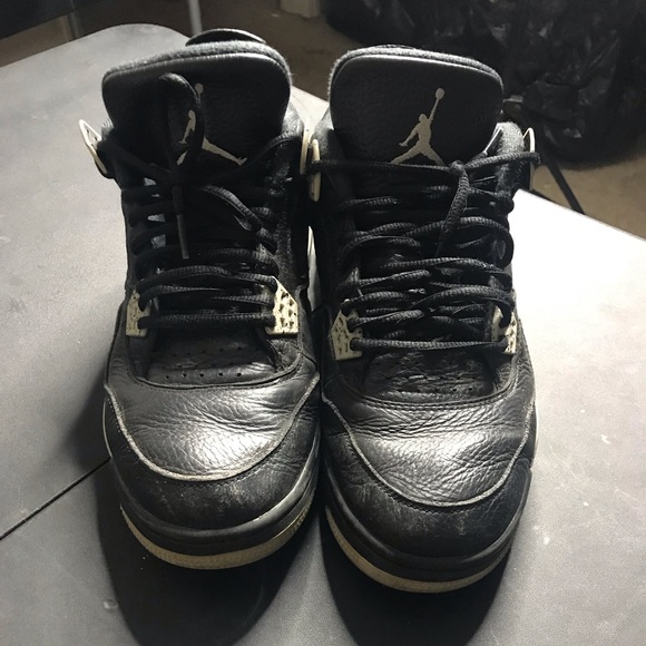 Air Jordan Retro 4 Oreos - Picture 3 of 5